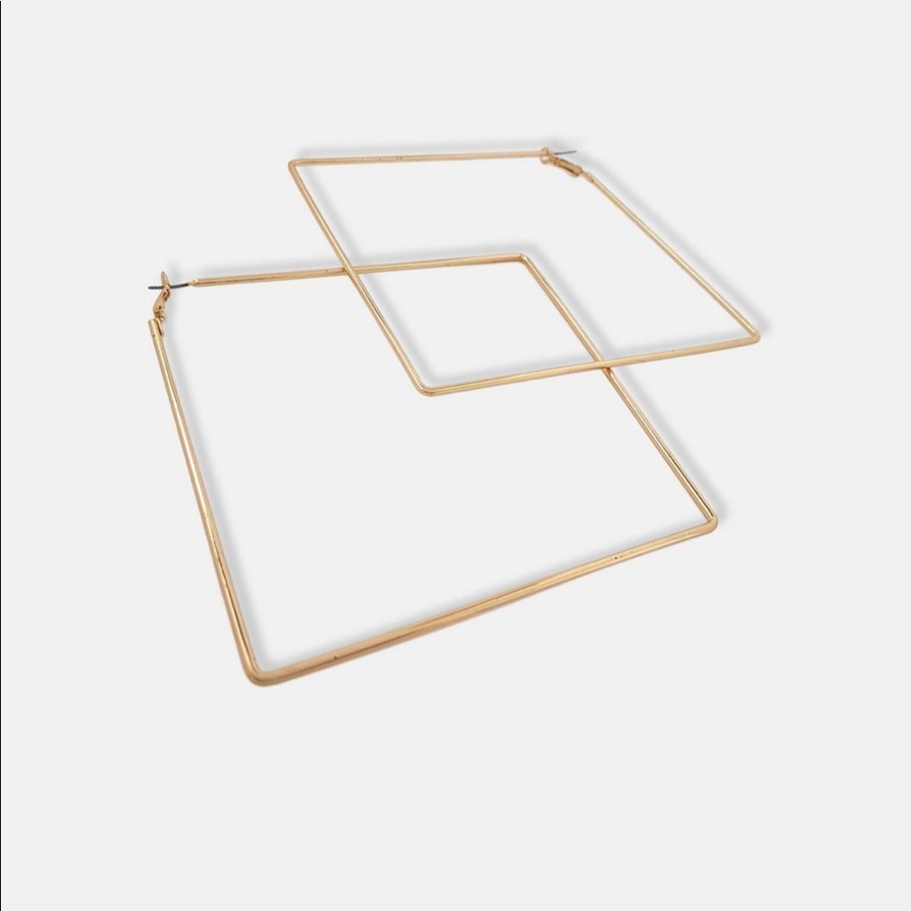 Missguided NWT Large Square Gold Hoop Earring - Picture 2 of 3